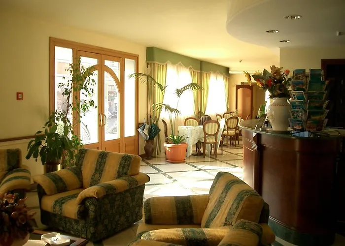 Hotell Stella 2000 3*