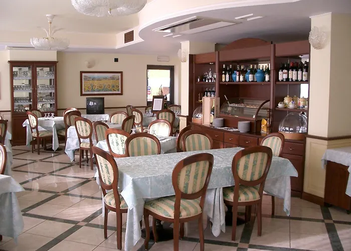 Hotell Stella 2000 3*